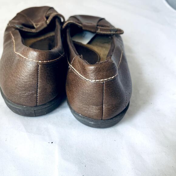 Women's size 8 Brown Loafers faux leather comfort - Picture 3 of 7